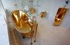 Foto: Vietnamski hotel, kjer je vse v zlatem - od bazena do WC-školjke