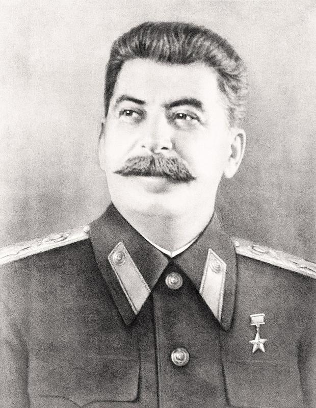 Pod Stalinovo vladavino terorja je umrlo na milijone ljudi, vendar so ga kljub temu v SZ-ju častili kot popikono. Velika večina v veliki čistki postreljenih Jugoslovanov oz. lovu na čarovnice je bila nedolžnih. Foto: Wikipedia