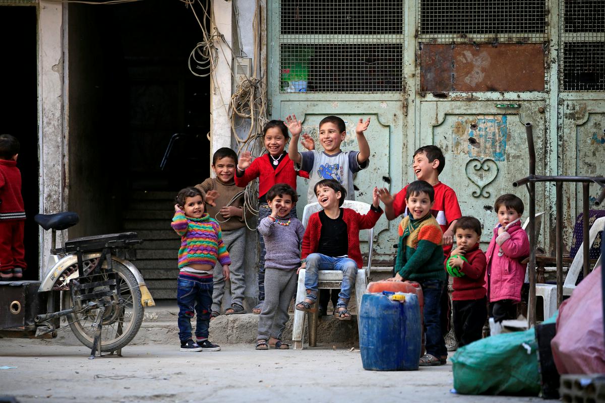 Zbrani denar bo namenjen za humanitarno pomoč v Siriji ter sosedah, ki gostijo begunce, zlasti Turčiji, Jordaniji in Libanonu, ne pa za obnovo države. Foto: Reuters