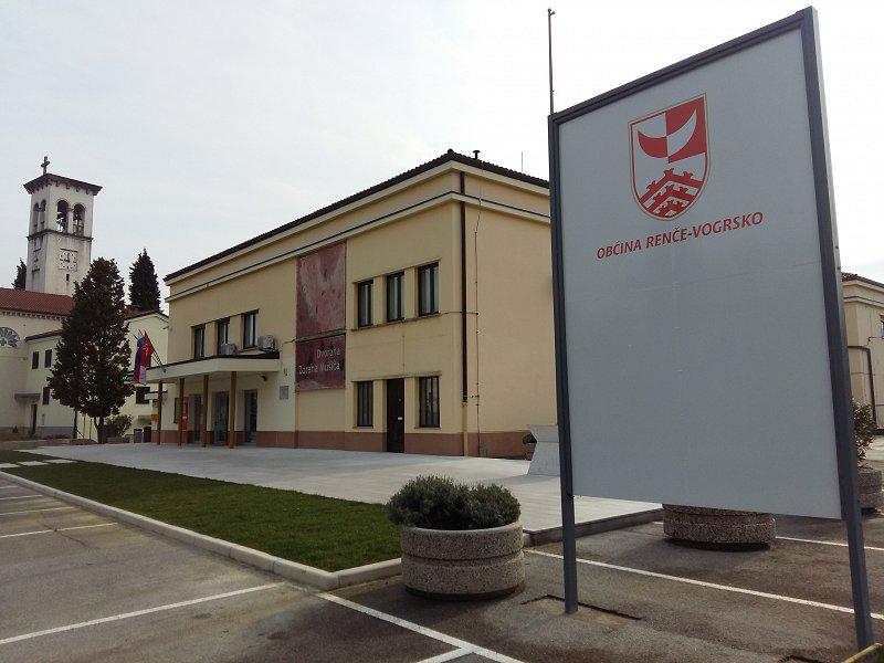 V kanalski občini sta protikandidata zdajšnji županji znana, medtem ko se v najmlajši občini na Goriškem pojavlja več imen, a za zdaj je potrjeni tekmec zdajšnjemu županu samo donedavni podžupan. Foto: Radio Koper V kanalski občini sta protikandidata zdajšnji županji znana, medtem ko se v najmlajši občini na Goriškem pojavlja več imen, a za zdaj je potrjeni tekmec zdajšnjemu županu samo donedavni podžupan. Foto: Radio Koper