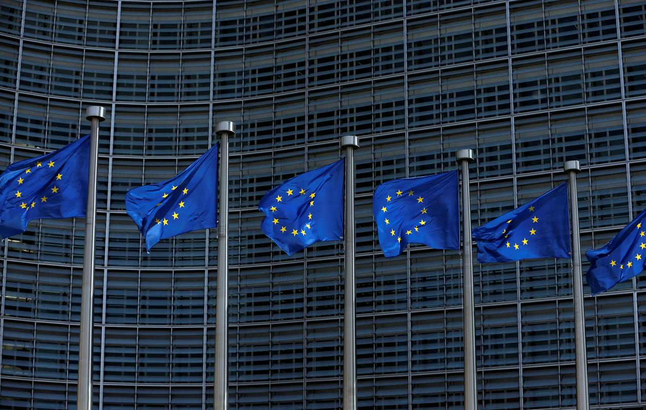 Evropska komisija na leto objavi dve celoviti napovedi, spomladansko in jesensko, ter dve vmesni, zimsko in poletno, ki ne vključujeta podatkov o javnih financah. Foto: Reuters