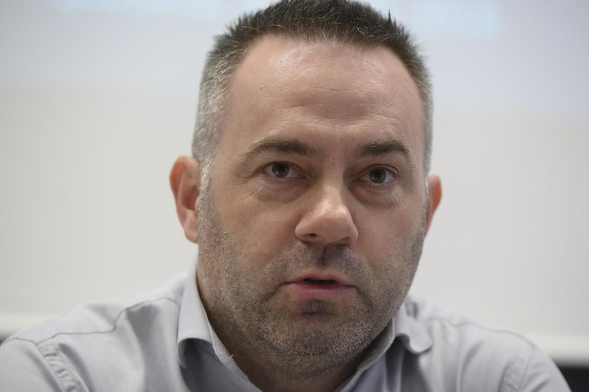 Janeza Poklukarja bo kot zdravstveni minister zamenjal Danijel Bešič Loredan. Foto: BoBo