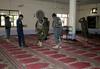 Afganistan pred jesenskimi volitvami pretresa napad za napadom