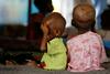 Izbruh ebole in huda lakota v DR Kongu: 400.000 otrok na robu izstradanja
