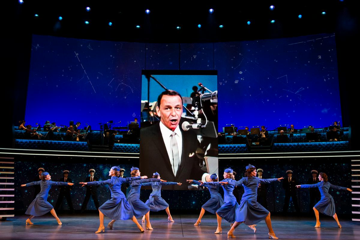 Ustvariti želijo gledališki večer, ki bo stilsko enak, kot je bil Sinatra. Foto: AP