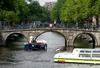 Turistov preveč, Amsterdam bo omejil pijančevanje na ladjicah