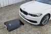 BMW predstavil prvi serijski sistem za brezžično polnjenje