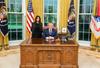 Trump se je v Beli hiši srečal s Kim Kardashian na temo reforme zaporov