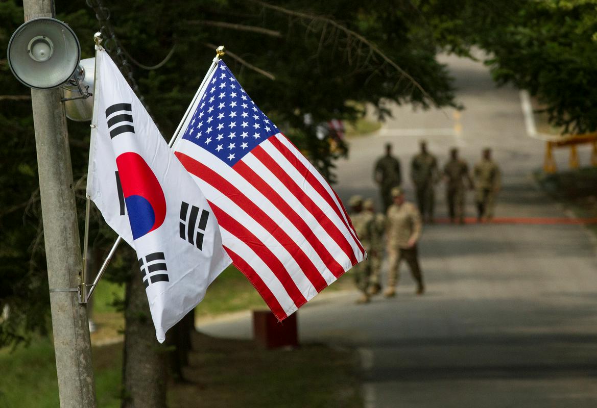 ZDA in Južna Koreja v skladu z obljubami predsednika Trumpa končujeta skupne velike vojaške vaje. Foto: Reuters