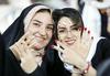Iranske nogometne navdušenke prvič javno navijale na stadionu