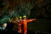 Tajska: Reševalci se bližajo mestu v jami, kjer naj bi bili pogrešani dečki