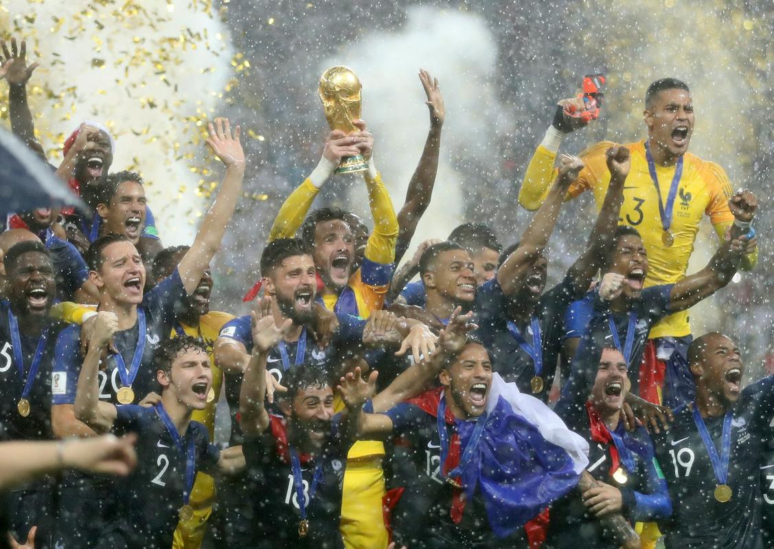 Nepozabna moskovska noč Francozov, ko so drugič osvojili nogometni svet, pri čemer jim Hrvati po epskem turnirju na koncu niso bili kos. Foto: Reuters