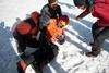 Po šestih dneh z višine 6.200 metrov v izjemni akciji rešili ruskega alpinista