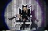 Oboževalci na nogah, Madonna za milijon dolarjev v Tel Aviv