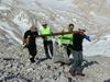 Foto/video: Na Triglavskem ledeniku in okolici pobrali 380 kilogramov smeti