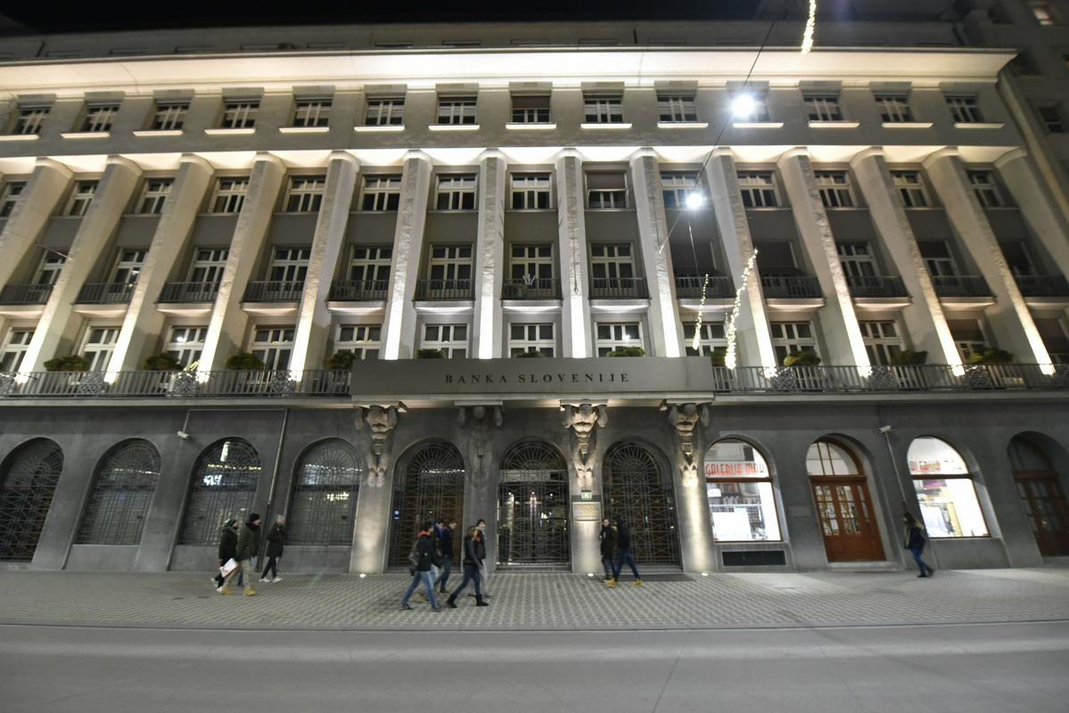 Posvet z naslovom Povezave med ekonomskimi politikami in finančno stabilnostjo je organizirala Banka Slovenije. Foto: BoBo