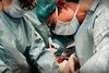 Ljubljanski kirurgi prvič presadili pljuča otroku, rešili življenje deklice