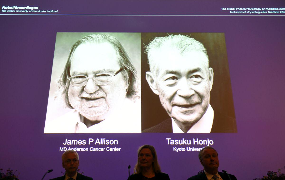 Profesor univerze v Teksasu Allison in profesor univerze v Kjotu sta že leta 2014 za te ugotovitve osvojila nagrado Tang, ki velja za azijsko različico Nobelove nagrade. Foto: EPA
