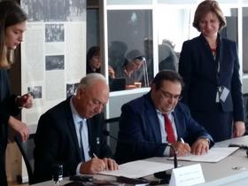 Podpisnika sporazuma Janez Ujčič in Jurij Petrov Foto: Radio Maribor/Lidija Cokan