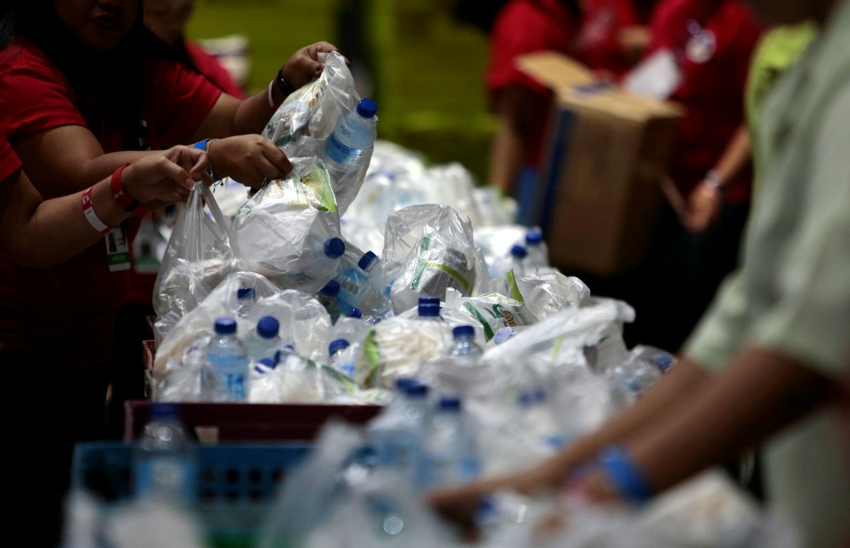 Beseda mikroplastika izpostavlja ekološko vprašanje. Foto: Reuters