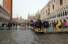 Zaradi najhujših poplav v desetletju Benetke pod vodo