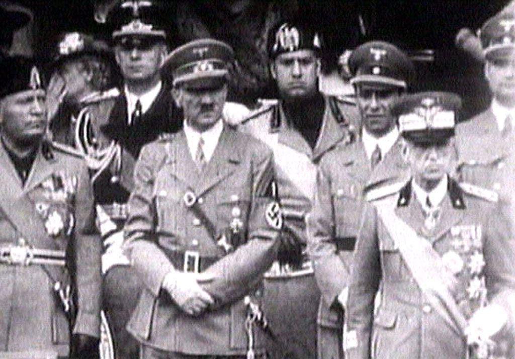 Izkušnja prve svetovne vojne je pustila močen pečat tako na Adolfu Hitlerju kot Benitu Mussoliniju. Foto: Reuters