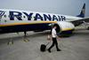 Ryanair odpustil stevarde, ki so na letališču prespali na tleh