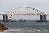 Rusija prvič po incidentu z Ukrajino omogočila plovbo skozi Kerško ožino