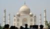 Turistov je preveč - Indijcem petkratno zvišali vstopnino za Tadž Mahal