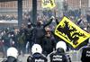 Bruselj: Spopadi med protestniki proti dogovoru o migracijah in policijo