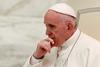 Papež duhovnikom, ki so zlorabljali otroke: Predajte se roki 