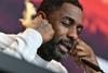 Idris Elba na Coachelli kot didžej