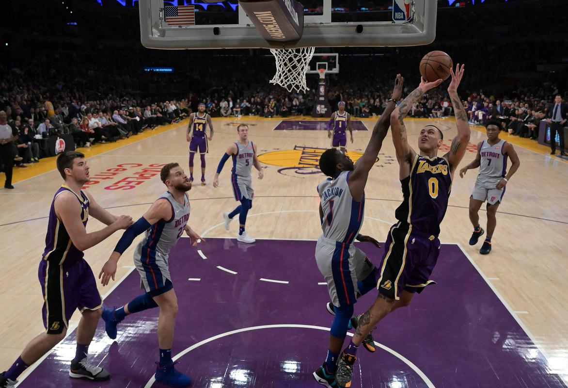 23-letni Kyle Kuzma je bil 27. izbor na naboru Lige NBA leta 2017. Vodstvo Lakersov je precej več pričakovalo od Lonza Balla in Brandona Ingrama, vendar se je Kuzma razvil v nosilca igre. Odlično se dopolnjuje tudi z Jamesom. Ob odstotnosti LeBrona je prevzel odgovornost in navdušil. Foto: Reuters