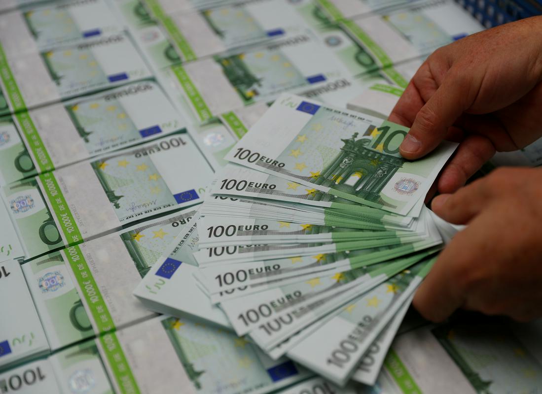 EIB je odobril za 161 milijonov evrov financiranja, kar naj bi spodbudilo za 927 milijonov evrov naložb, kažejo podatki na spletnih straneh Evropske komisije. Foto: Reuters