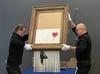 Banksyjeva Ljubezen iz smetnjaka prvič na razstavi