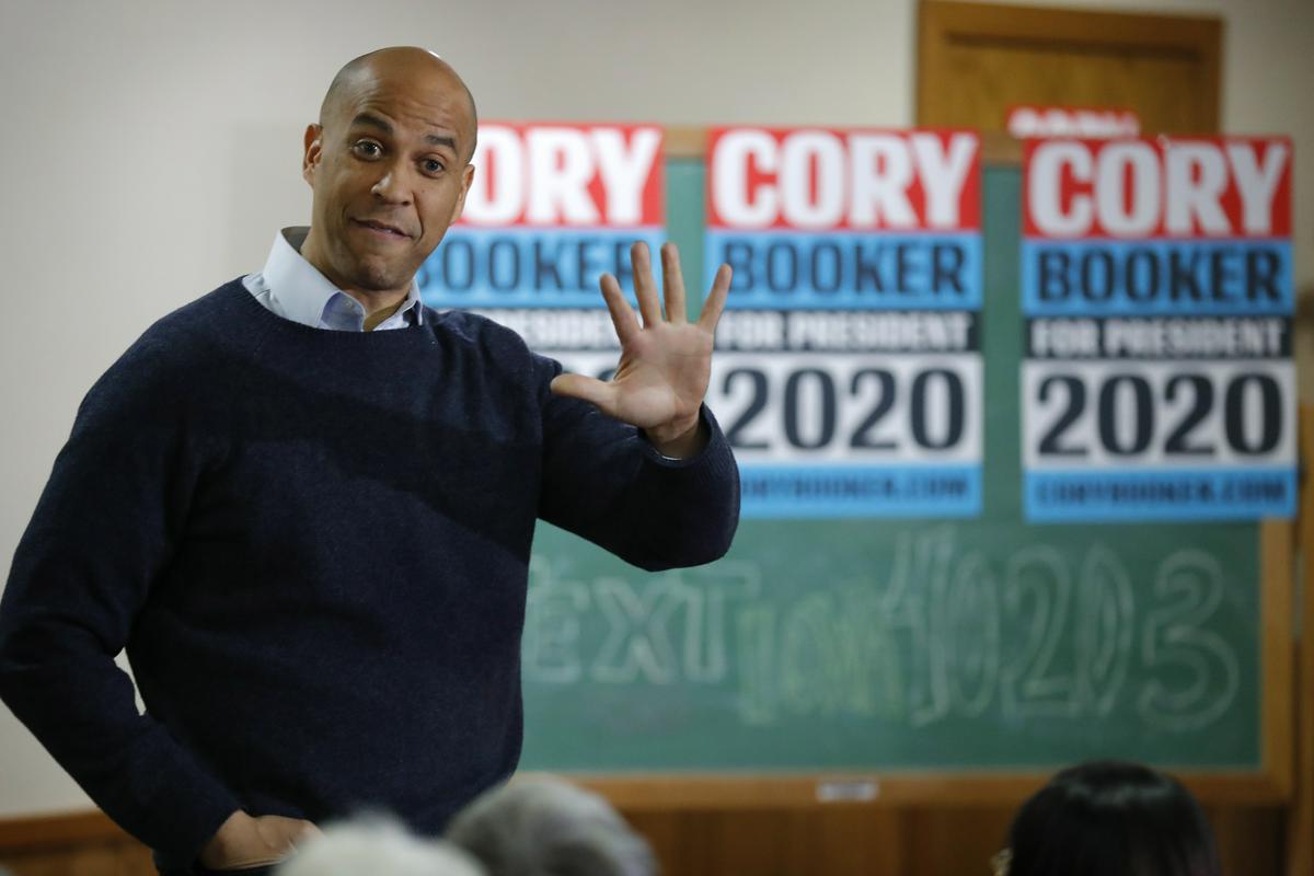 Booker je eden tistih demokratov, ki mu pripisujejo veliko možnosti za uspeh na volitvah. Foto: AP
