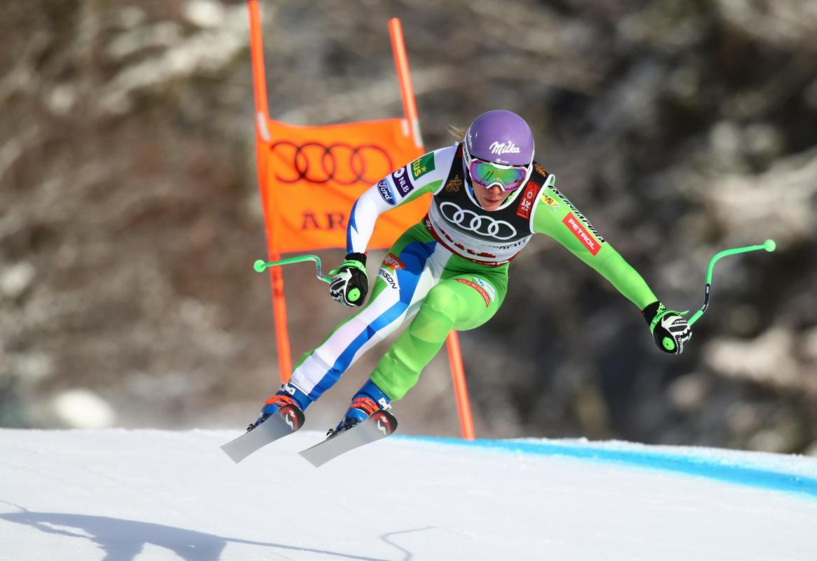 Ilka Štuhec je s številko 9 smučala brezhibno in ubranila naslov svetovne prvakinje v smuku. To je že 22. slovenska medalja na SP-jih. Foto: Reuters