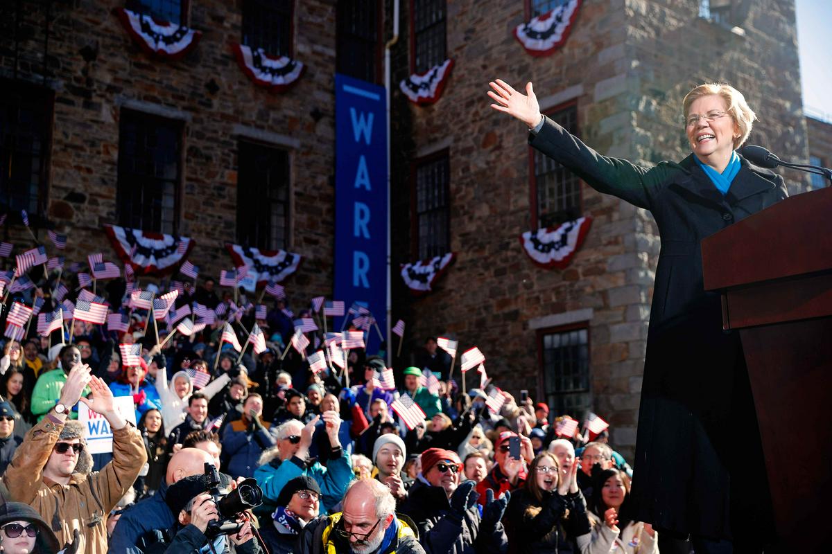 Elizabeth Warren je bila prvič izvoljena v senat leta 2012, lani novembra pa je gladko osvojila še drugi mandat. Od te kampanje ji je ostalo 11 milijonov dolarjev, ki jih prenaša v predsedniško. Foto: Reuters