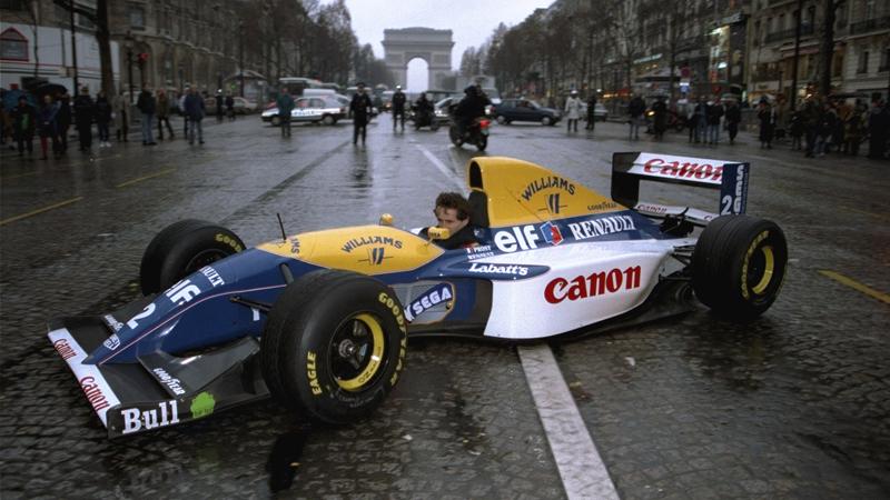 Francoski dirkač Alain Prost, največji tekmec Ayrtona Senne in štirikratni svetovni prvak v formuli ena, je – ironično – najuspešnejši dirkač v zgodovini dirk za VN Brazilije. Zmagal je kar šestkrat, dvakrat v letih, ko je Senna osvojil naslov svetovnega prvaka (1988 in 1990). Pet zmag je sicer dosegel na dirkališču Jacarepaguá v Riu de Janeiru, le zadnje se je veselil v Interlagosu (Sao Paulo). Na tem dirkališču je sicer s štirimi zmagami najuspešnejši Michael Schumacher, ki je zmagal štirikrat. Foto: AP