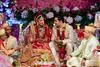 Na indijski poroki leta se je trlo bogatih in vplivnih