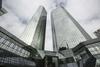 Deutsche Bank in Commerzbank potrdila pogovore o združevanju