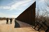 ZDA: Pentagon namenil milijardo dolarjev za ograjo na meji z Mehiko