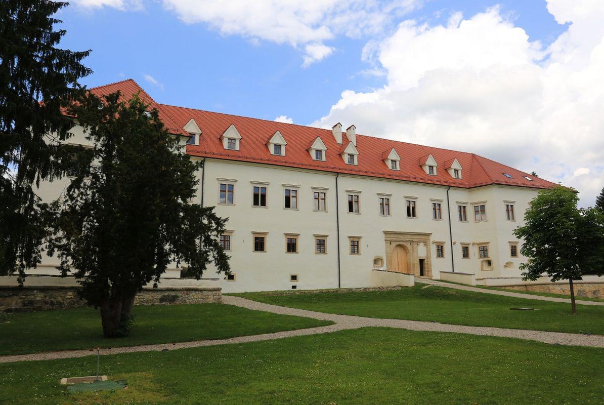 Pridobljena sredstva bodo omogočila razvoj Grajskega kompleksa Negova, ki je kulturnozgodovinski spomenik državnega pomena in dragocena arhitekturna dediščina. Foto: RTV Slovenija