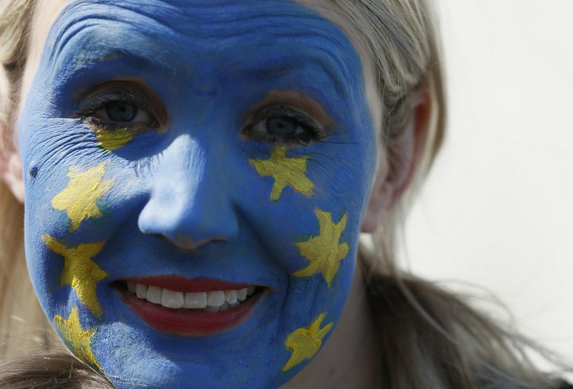 Zastava, ki predstavlja Evropsko unijo. Foto: AP