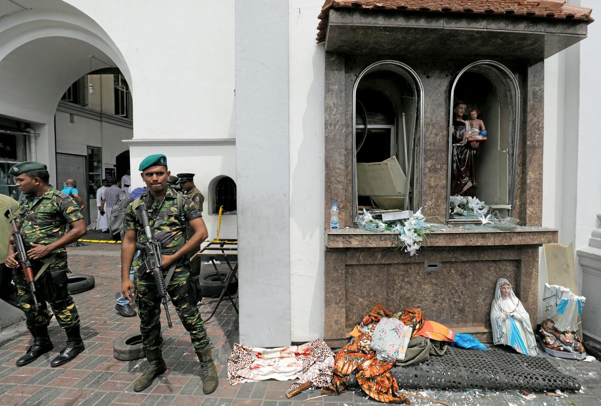 Napadene so bile katoliške cerkve in hoteli. Foto: Reuters