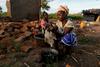 HRW: Žrtve poplav v Mozambiku morajo za hrano nuditi spolne usluge