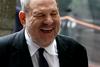 Sodnik preložil sojenje padlemu filmskemu mogulu Harveyju Weinsteinu