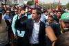 Guaido pozval proti Maduru - nasilje pred vojaškim oporiščem