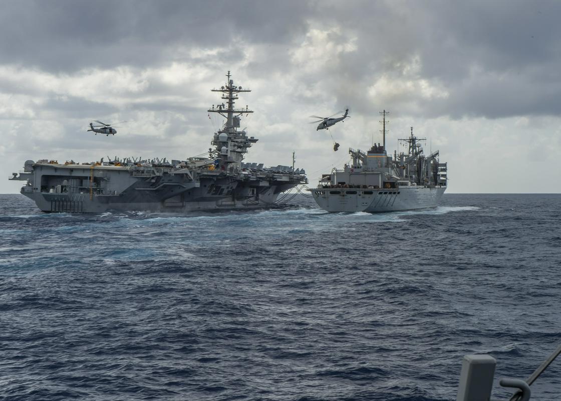 ZDA so nedavno v Perzijski zaliv napotile svoje vojaške ladje. Foto: Reuters