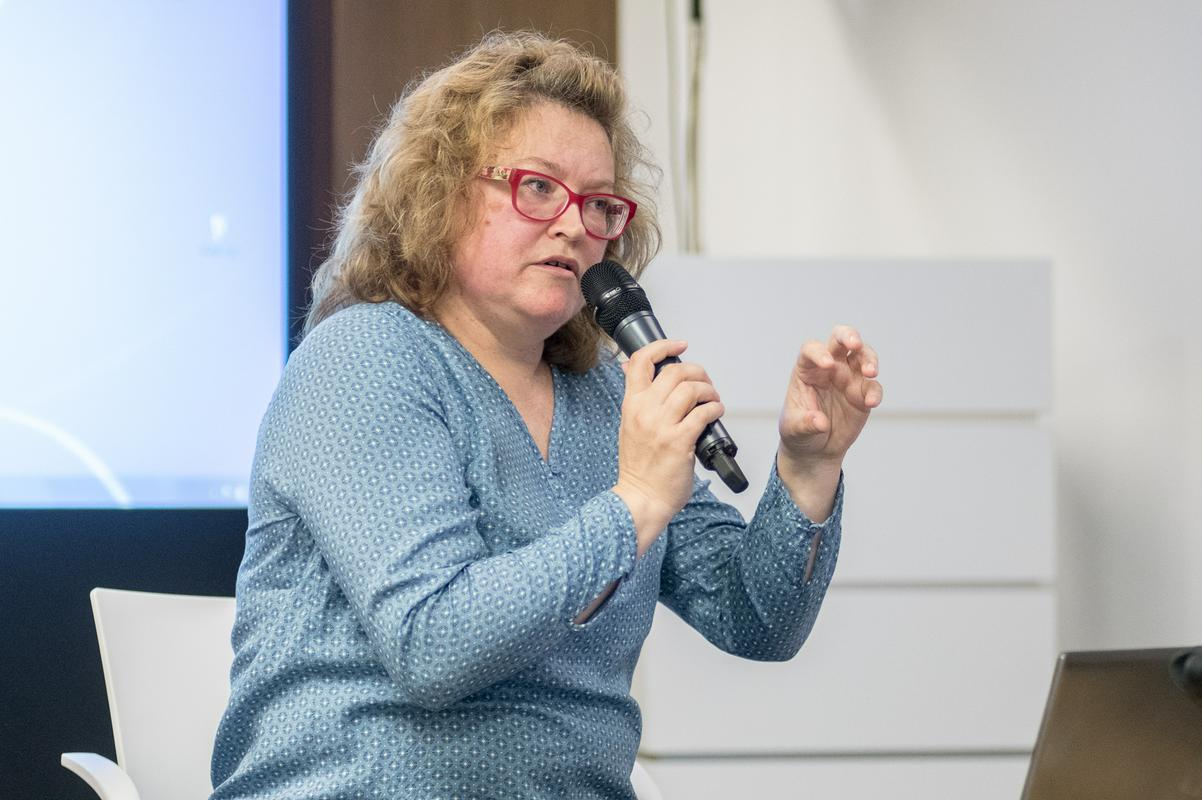 As she writes in the explanation of the award, in her research and theoretical work, Barbara Pregelj mainly deals with various aspects of the reception of Spanish literature in Slovenian literature, with translation issues, literary interpretation and youth literature.  Photo: Matija Brumen